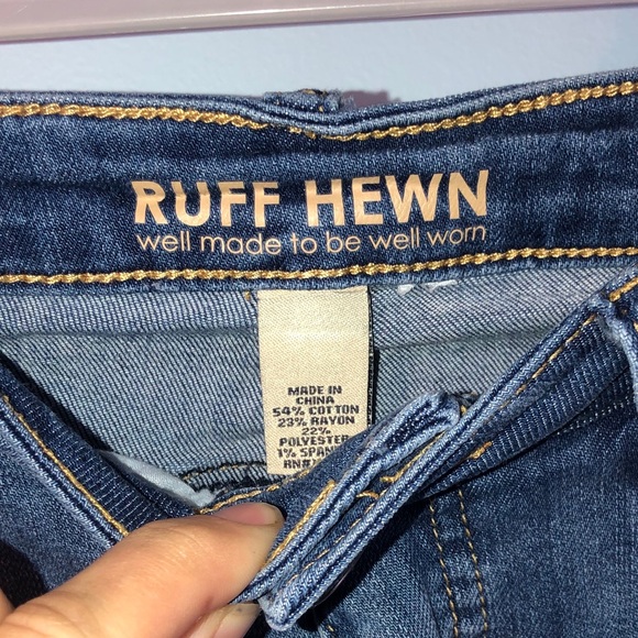 Distressed Ruff Hewn Jeans - Picture 3 of 3